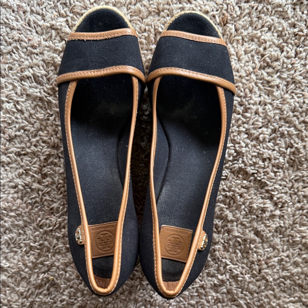 Tory Burch Black and Tan Espadrille Wedges - Picture 2 of 10